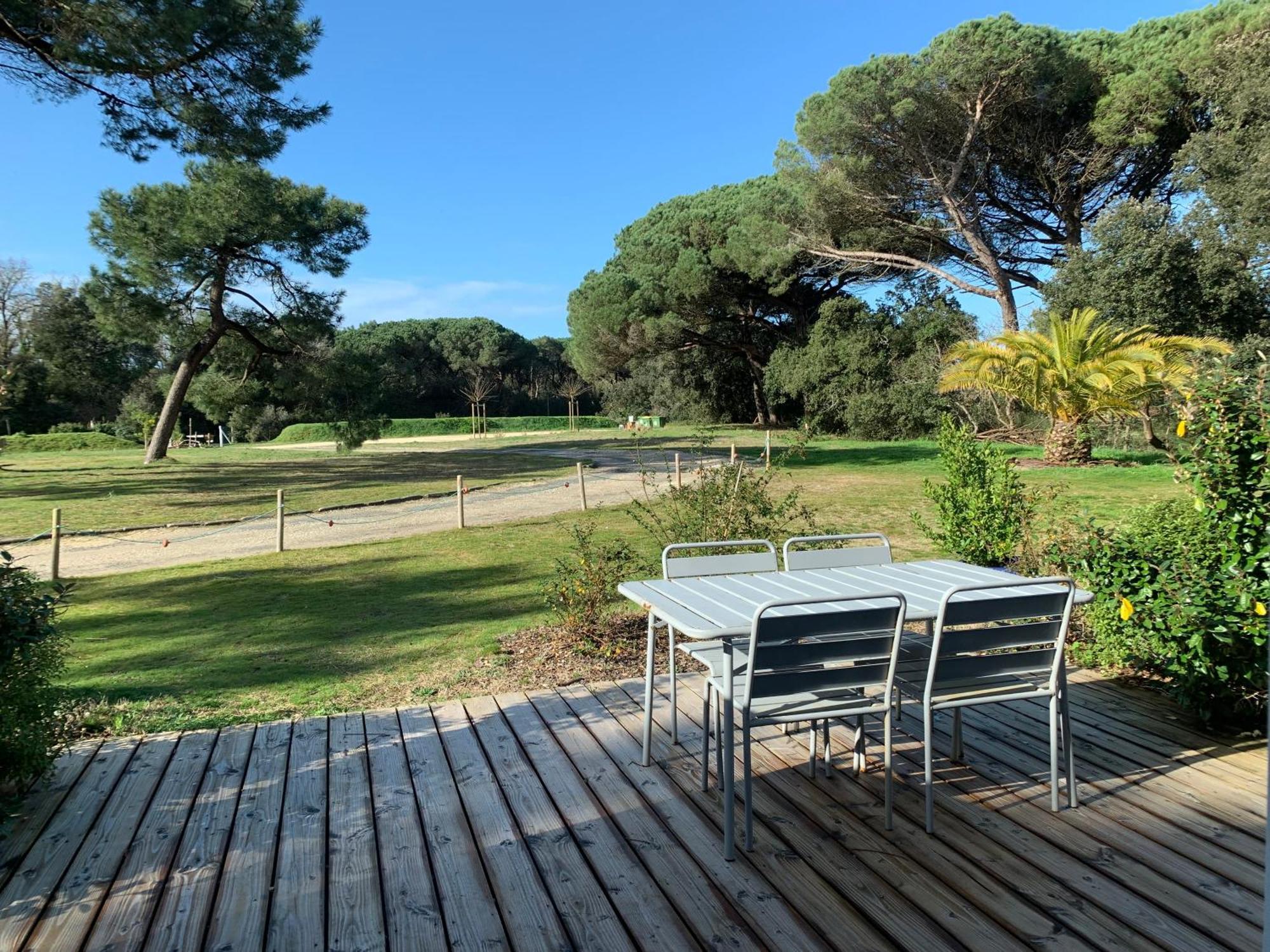 Les Salines Boyardville - Appart'Hotel Saint-Pierre-d'Oleron Bagian luar foto